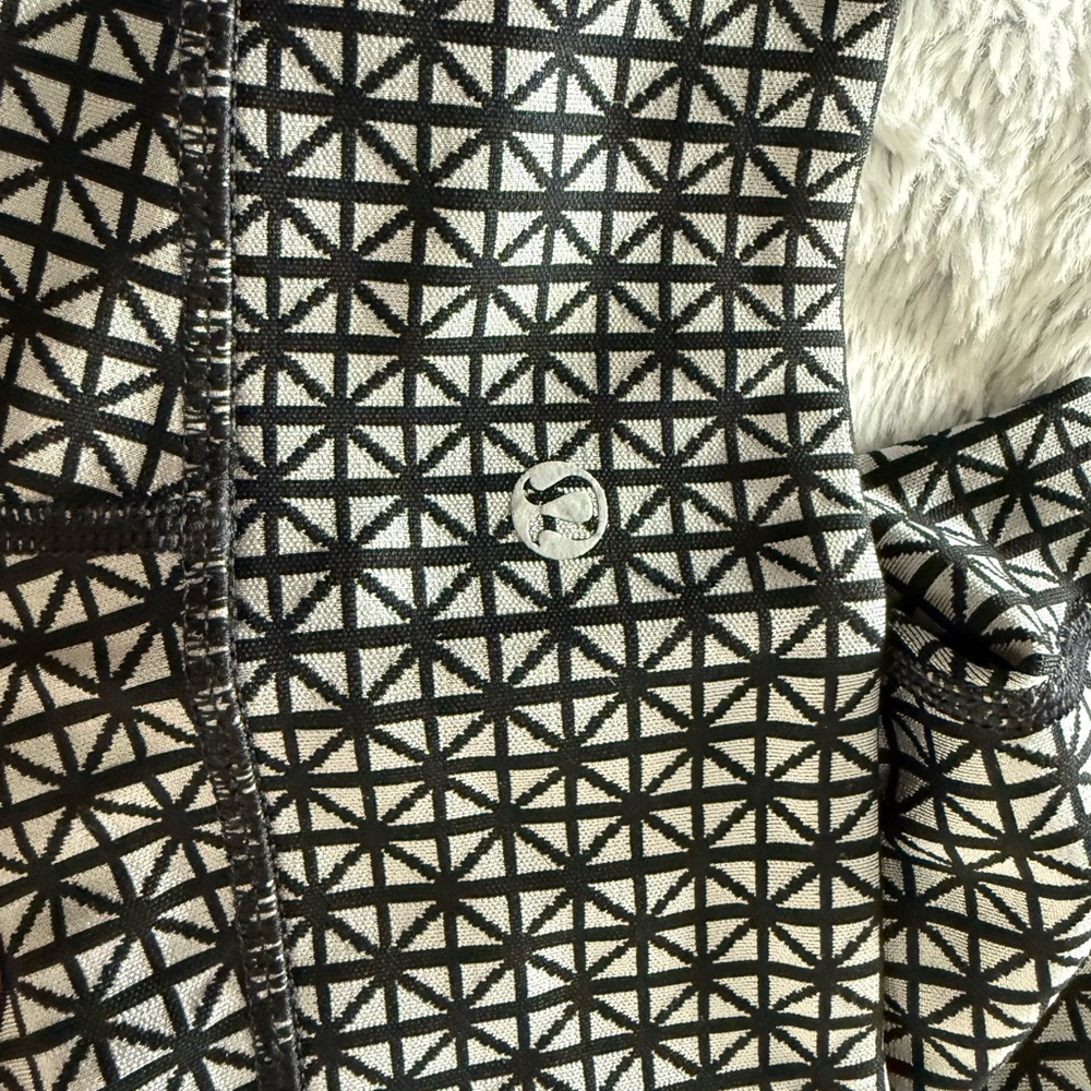 Black And White Geometric Patterned Pants - image 3